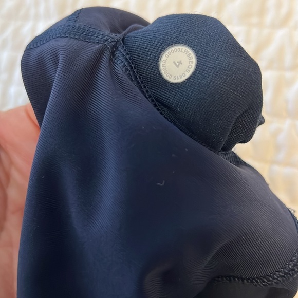 Lululemon Leggings size 4 - Picture 3 of 3